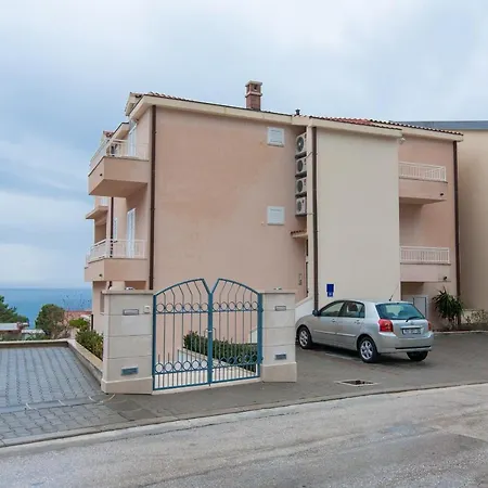 Appartement Flores Dalmatiae