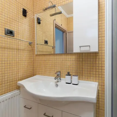 Appartement Flores Dalmatiae *